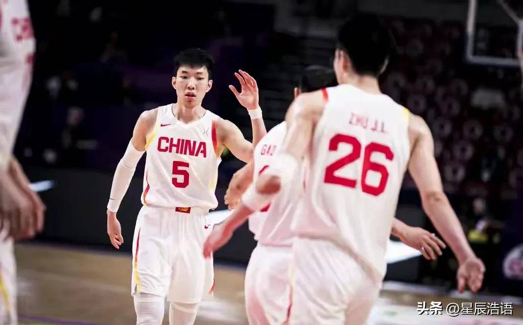 包含江苏男篮迎CBA季后赛关键赛，集结日状态回暖，悬念犹存，身体对抗强度拉满的词条