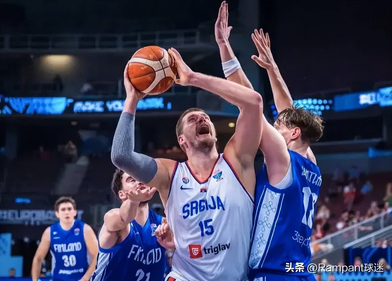 东契奇在澳大利亚队比赛中挺进下一轮，精彩发挥引发热议！的简单介绍