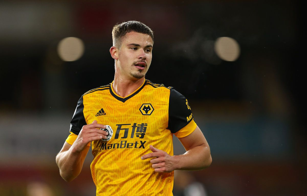 国际比赛日体能课后；阿斯顿维拉手感冰凉备战德甲；更衣室稳定；纪律约束更严格的简单介绍